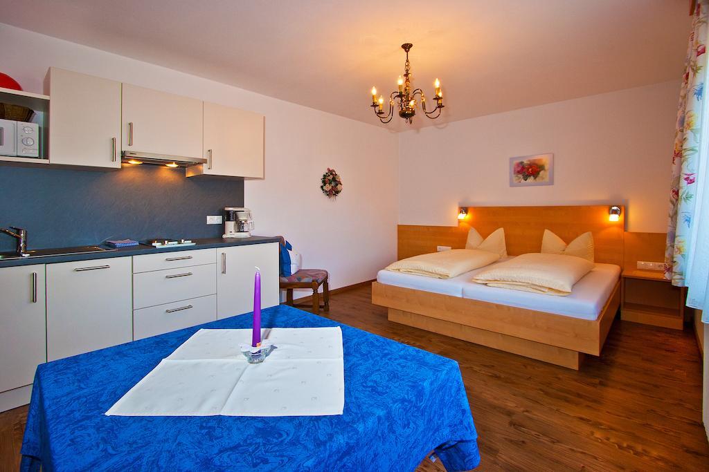 Ferienwohnungen Appartements Patscheider Финкенберг Номер фото
